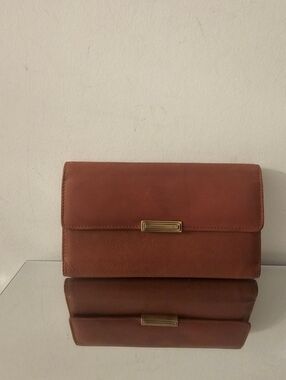 Amity Men's Leather Clutch Wallet in Brown with Gold Accent